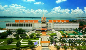 Отель Hotel Cambodiana  Phnom Penh